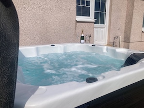 Cottage | Bain à remous extérieur