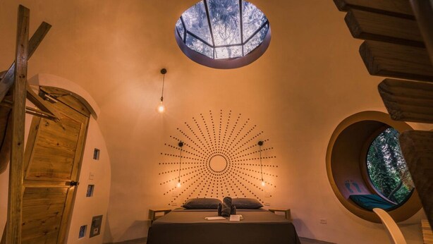 1 bedroom, WiFi, bed sheets - Dome shaped bungalow in a lush tropical forest, steps away from ocean views. (Bocas del Toro)