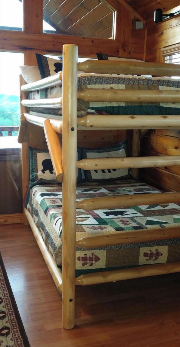 Cabin, Multiple Beds, Hot Tub, Mountain View (Heavenly Sunrise) | 2 bedrooms, free WiFi