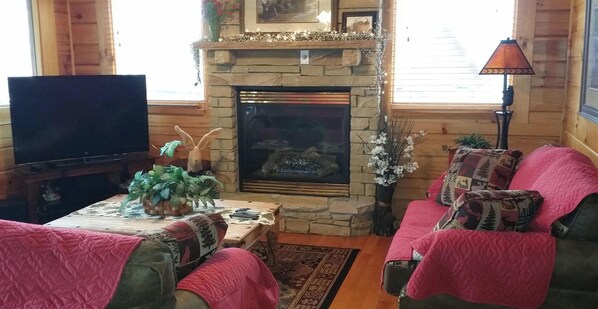 Cabin, Multiple Beds, Hot Tub, Mountain View (Heavenly Sunrise) | Living area | TV