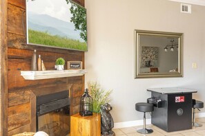 コンドミニアム ベッド (複数台) バルコニー マウンテンビュー (Mountain View Condo 1306) | 内装