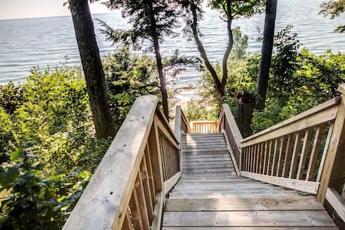 Firepit, Deck & Views | Stairs to Lake Michigan