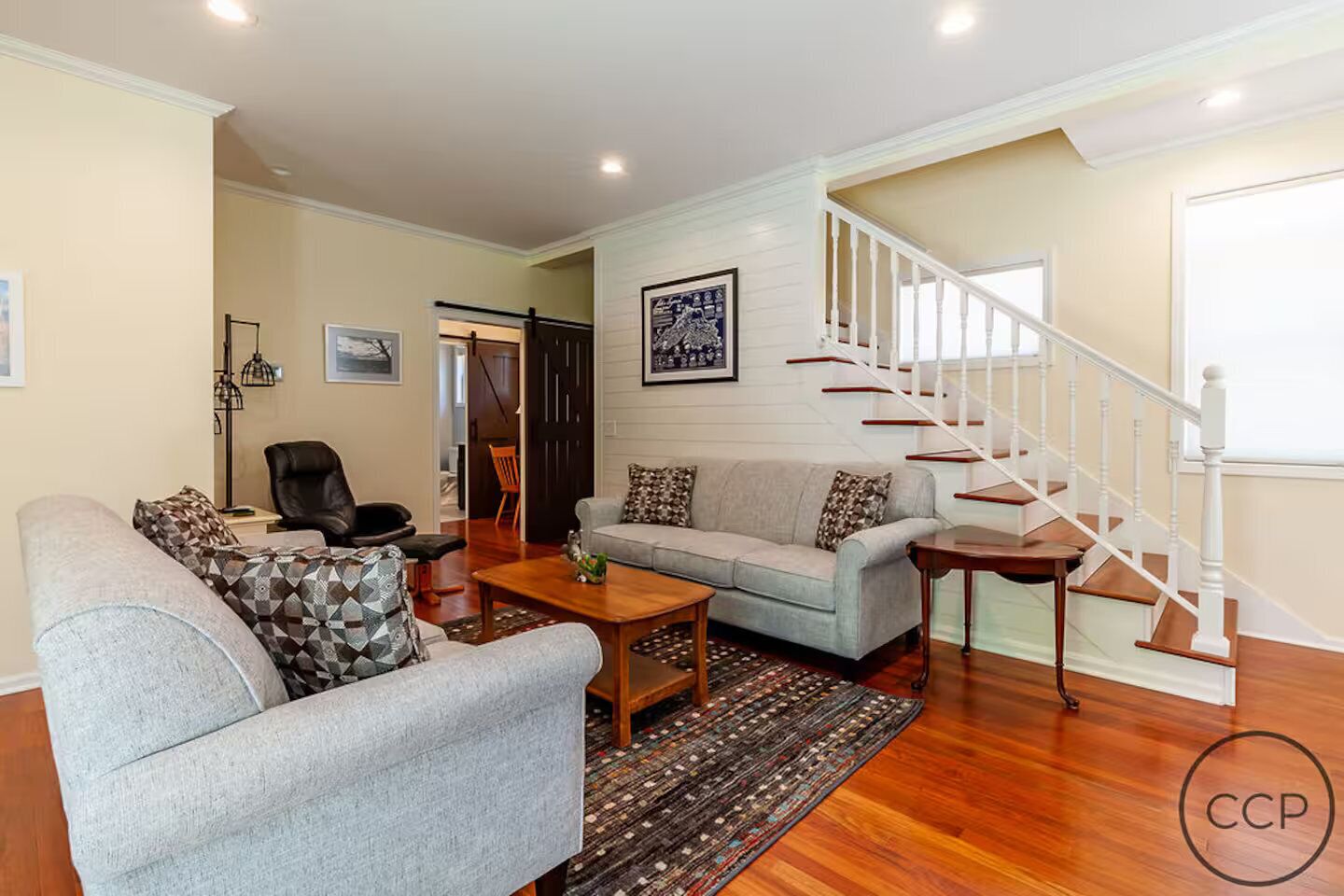 Smart TV, fireplace, DVD player, books