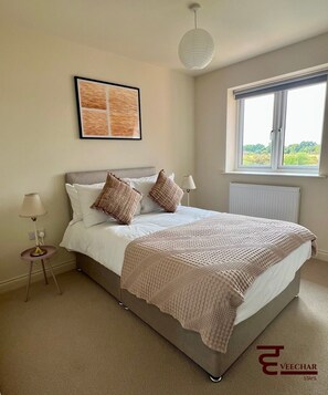 4 bedrooms, iron/ironing board, free WiFi, bed sheets