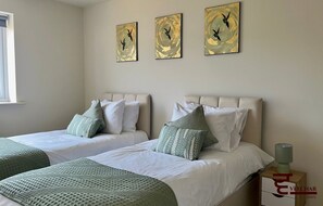 4 bedrooms, iron/ironing board, free WiFi, bed sheets