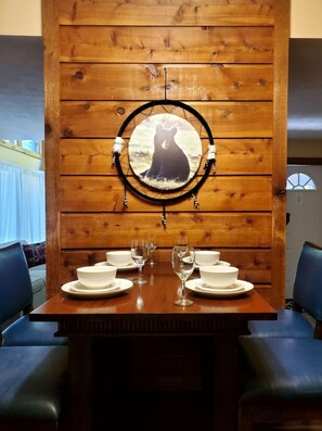 Dining - Near Ober Mountain, Gatlinburg, and the Great Smoky Mountain National Park. (Gatlinburg)