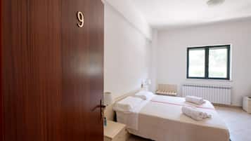 1 chambre, bureau, Wi-Fi, draps fournis