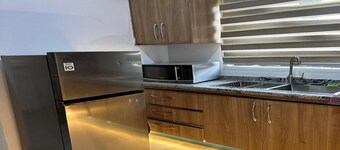 Luxury Charming 2-bedroom apartment Near Bannex plaza. Fast Wi-Fi+247 power