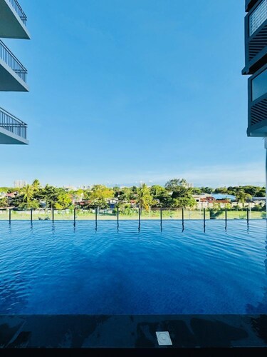 WV Towers Studio Escape with Shared Facilities