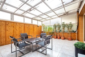 Mặt tiền nơi lưu trú