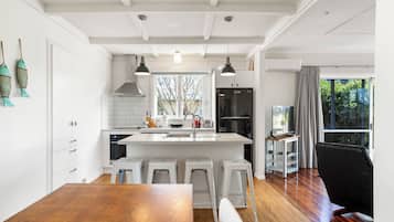 Fridge, microwave, dishwasher, toaster