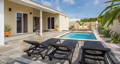 Villa with pool in Jan Thiel