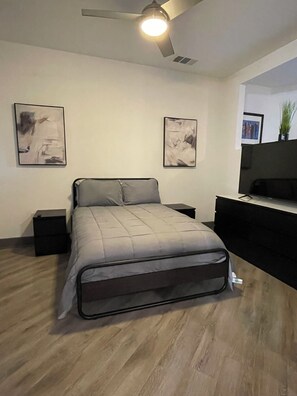 1 bedroom, iron/ironing board, WiFi, bed sheets