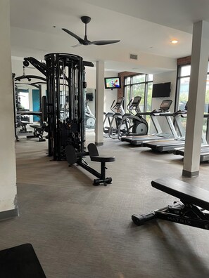 Fitness facility - Charming studio apartment in wonderful Decatur with fitness room, AC (Decatur)