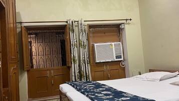 Premium bedding, free WiFi, bed sheets