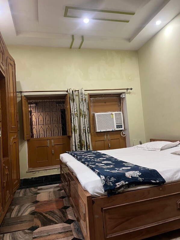 Klassieke kamer | Luxe beddengoed, gratis wifi, beddengoed