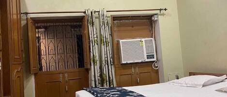 Premium bedding, free WiFi, bed sheets