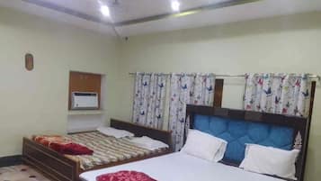 Habitación familiar | Ropa de cama de alta calidad, wifi gratis, ropa de cama