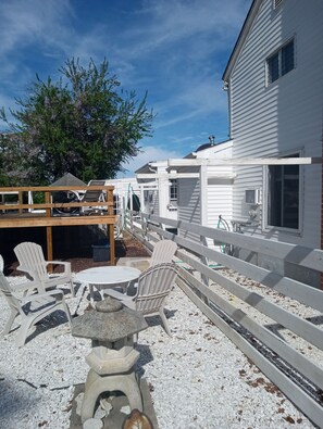 Terrace/patio - sunset Bay 2 bed & in lovely Downe with AC (Downe)