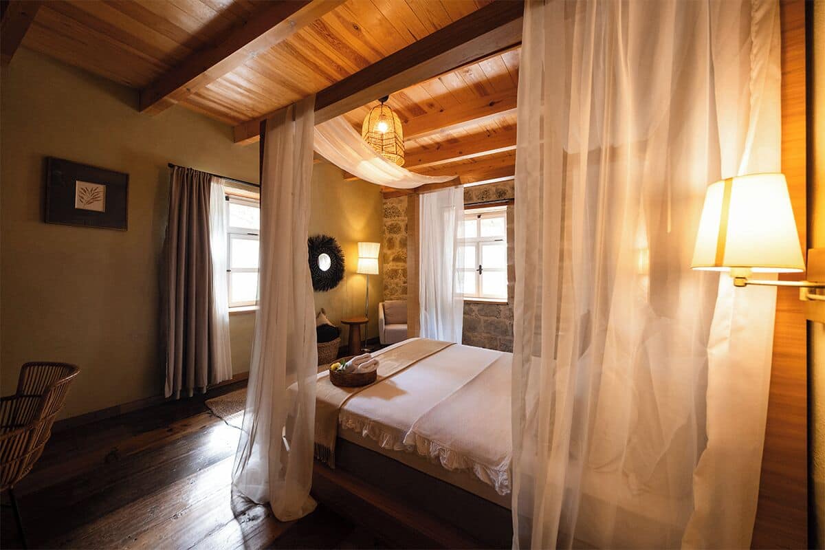 Deluxe Double Room | Desk, laptop workspace, free WiFi