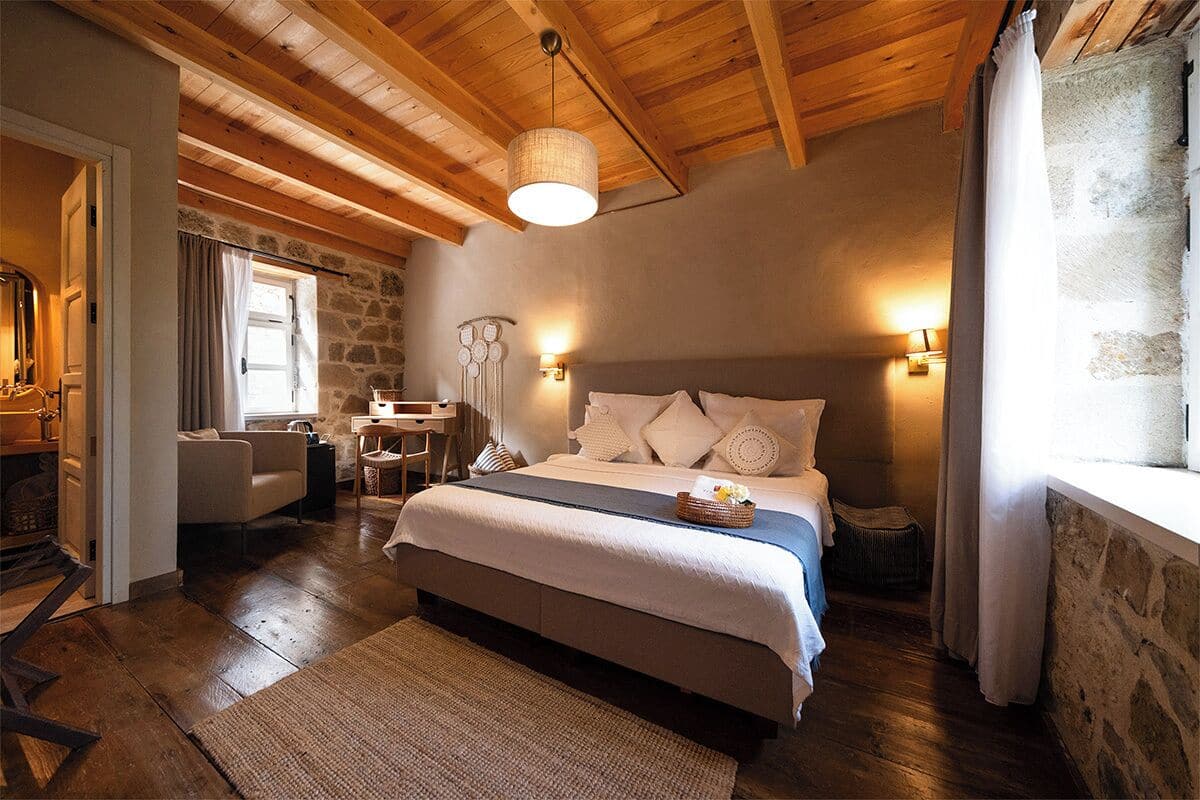 Deluxe Double Room | Desk, laptop workspace, free WiFi