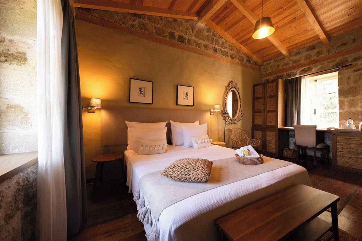 Deluxe Double Room | Desk, laptop workspace, free WiFi