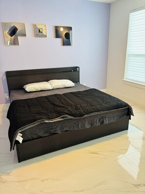 5 bedrooms, iron/ironing board, free WiFi, wheelchair access