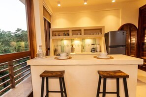 Fridge, stovetop, coffee/tea maker, toaster