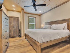 4 bedrooms, WiFi, bed sheets