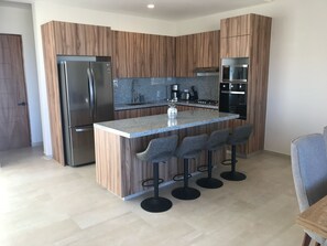 Family House, Ocean View | Private kitchen - Casa Linda Vista (Cabo San Lucas)
