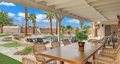 Ultimate Vegas Oasis: Grand 5BR/4BA 3860sf Pool Home w/ Casita