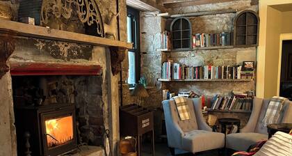 The Writers Den - A private, soulful retreat