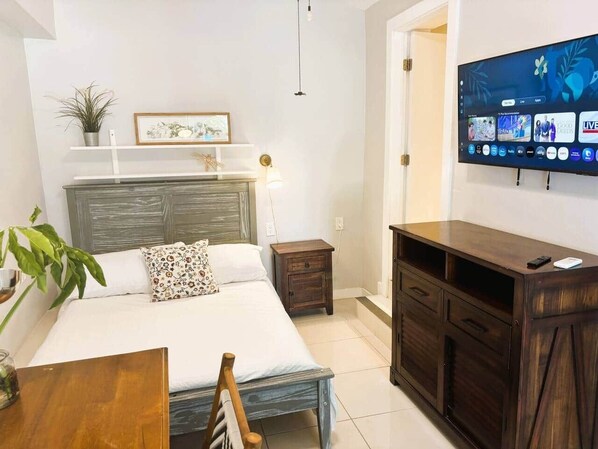 1 bedroom, iron/ironing board, WiFi, bed sheets