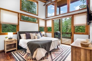 4 soverom, strykejern/-brett, wi-fi og sengetøy