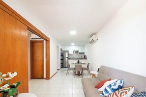 Basic Apartment | 1 bedroom, free WiFi - Accommodations With a Prime Location and Building With Pool and gym in Salvador - CSP (Salvador)