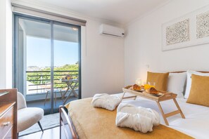 1 bedroom, iron/ironing board, travel crib, free WiFi