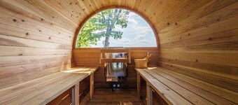 Lakefront | Sauna, Kayaks, Fire Pit, & Huge Deck