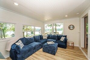 Smart TV, fireplace, video games