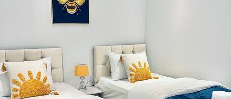 3 bedrooms, iron/ironing board, free WiFi, bed sheets