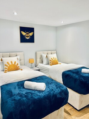 3 chambres, fer et planche à repasser, Wi-Fi gratuit, draps fournis