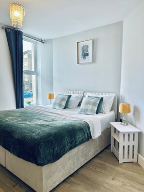 2 Schlafzimmer, Bügeleisen/Bügelbrett, Internetzugang, Bettwäsche