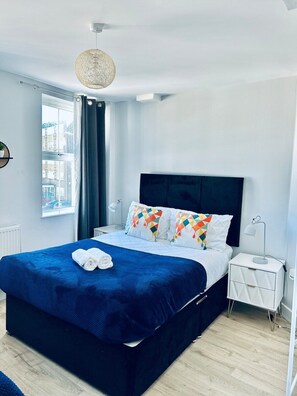 2 chambres, fer et planche à repasser, accès au Wi-Fi (inclus)