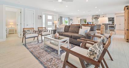 Riverside Retreat, "Views to Live By"-Pool & Riverside