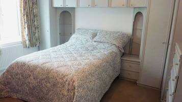 5 phòng ngủ, trang trí khác biệt