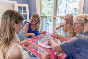 Games room - 4BR Walk2 Dtwn/UVA w/ Karaoke & Backyard Oasis (Charlottesville)