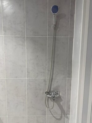 Triple Room, City View | Bathroom | Shower, free toiletries, soap, shampoo - Saba Munawara Al Masi (Madinah)