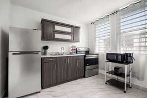 Private kitchen - Coastal Paradise Retreat by Otium (Río)