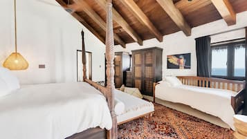 1 bedroom, in-room safe, desk, free WiFi