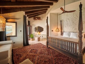 1 bedroom, in-room safe, desk, free WiFi