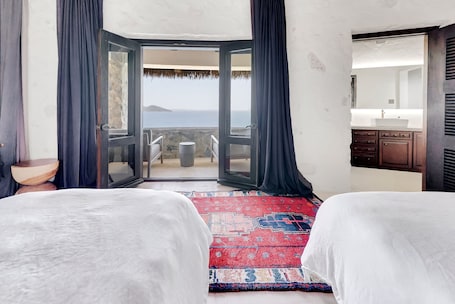 1 bedroom, in-room safe, desk, free WiFi. Presence | Sunrise Ocean View in BVI